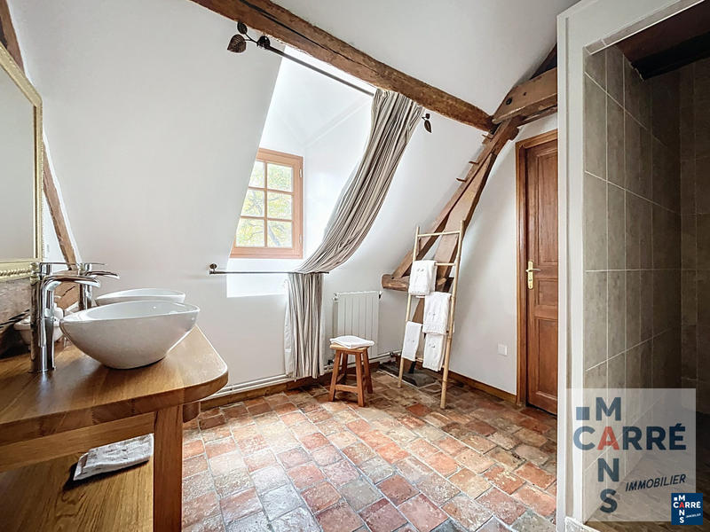 Maison - 380 m² - 10 pièces