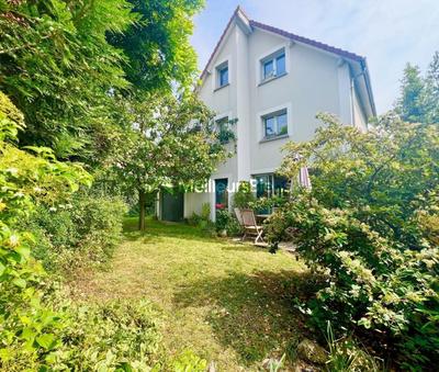 Maison d'architecte - 139 m² - 7 pièces