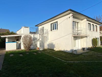 Maison - 153 m² - 6 pièces