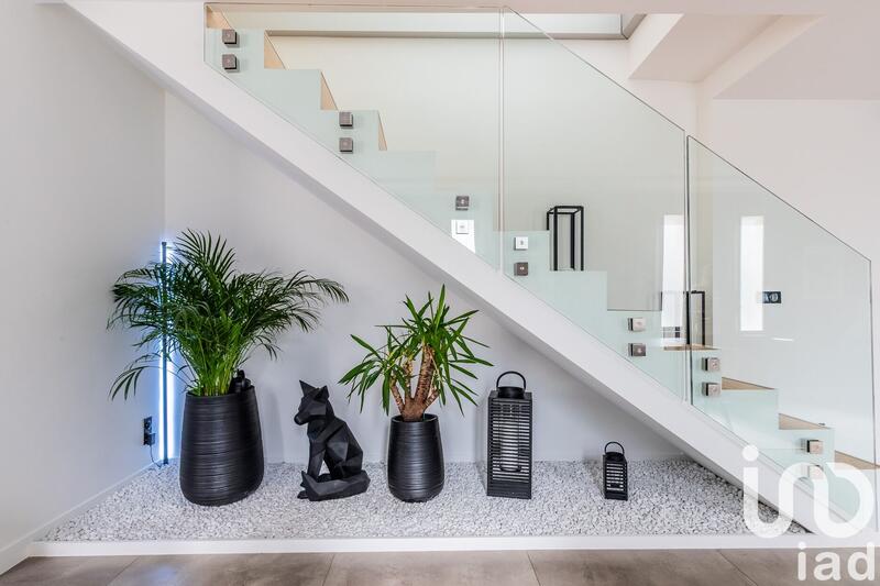 Maison - 170 m² - 5 pièces