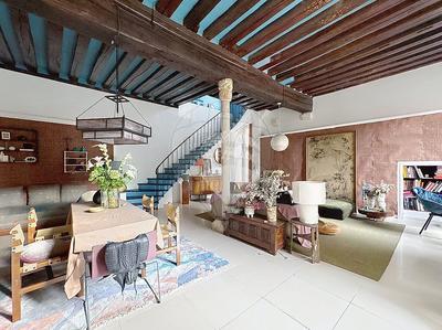 Maison de maîtres - 250 m² - 9 pièces