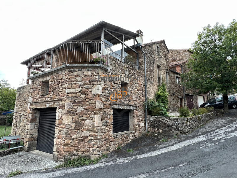 Maison - 105 m² - 4 pièces