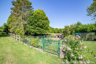 Propriété - 406 m² - 13 pièces