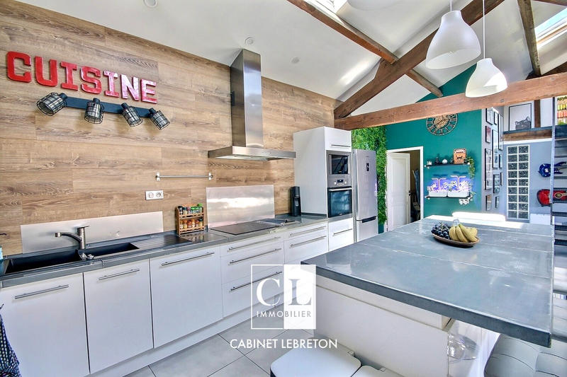 Loft - 174 m² - 4 pièces