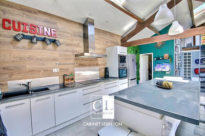 Loft - 174 m² - 4 pièces