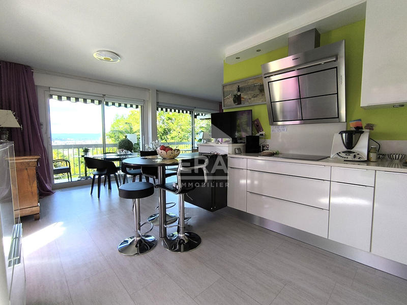 Appartement - 106 m² - 4 pièces