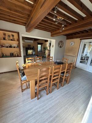 Demeure - 300 m² - 10 pièces