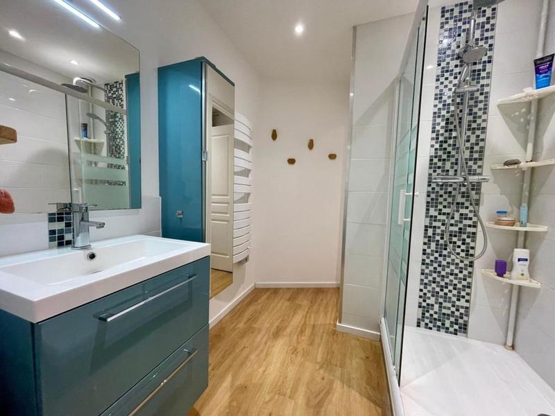 Appartement - 94 m² - 6 pièces