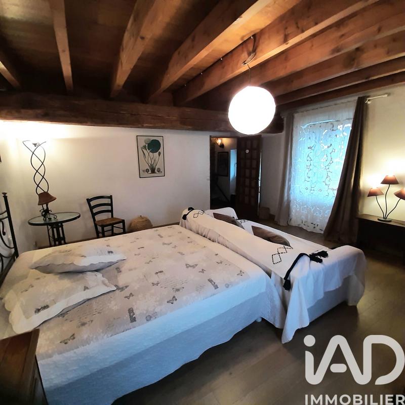 Maison - 197 m² - 7 pièces