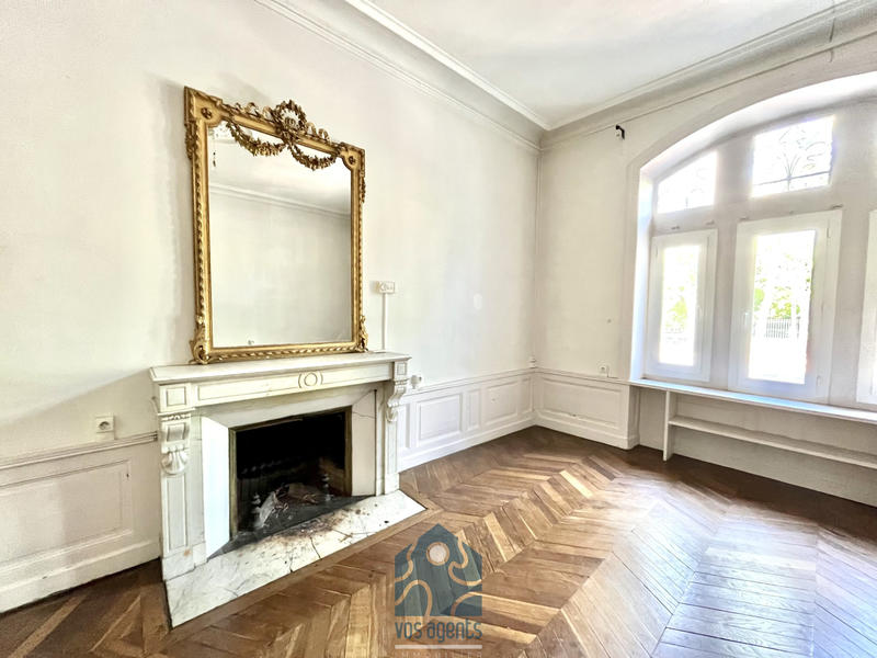 Maison - 226 m² - 8 pièces