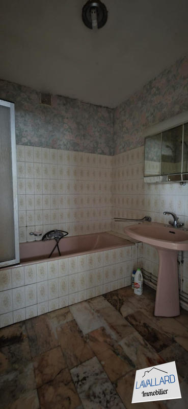 Maison - 90 m² - 3 pièces