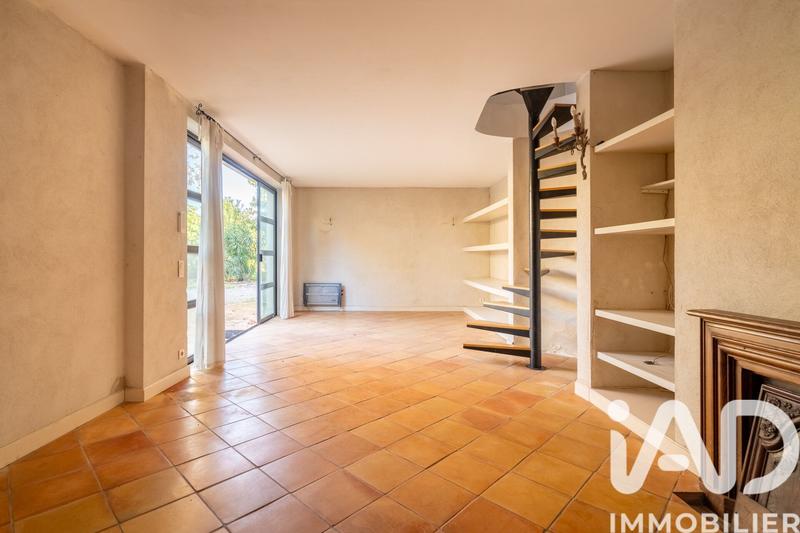 Maison - 245 m² - 9 pièces