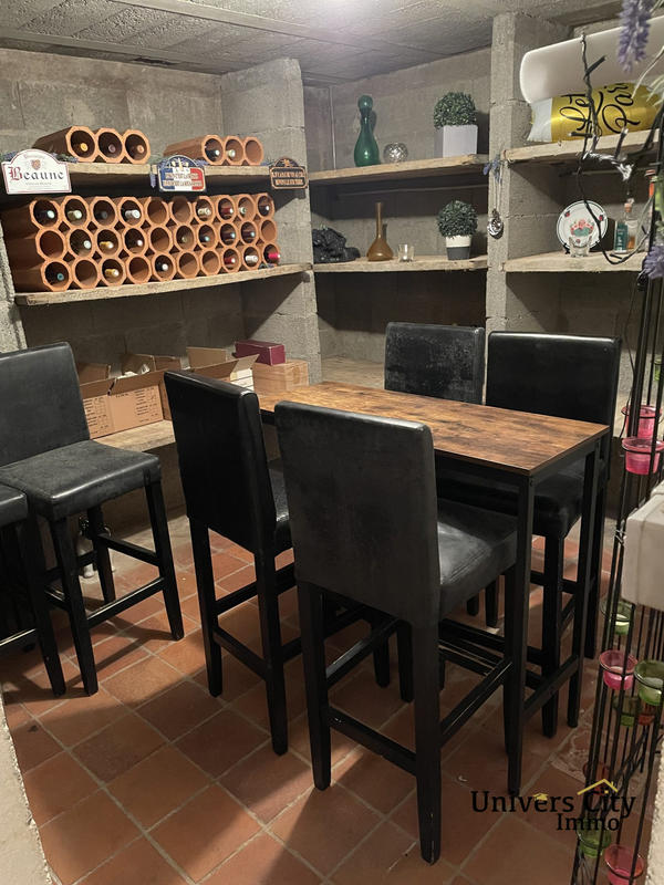 Maison - 101 m² - 6 pièces