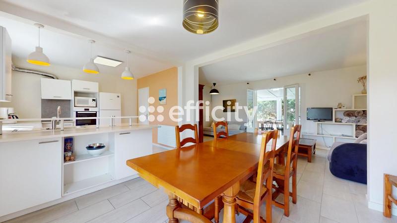 Maison - 133 m² - 6 pièces