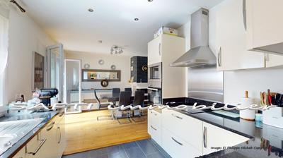 Maison - 164 m² - 8 pièces