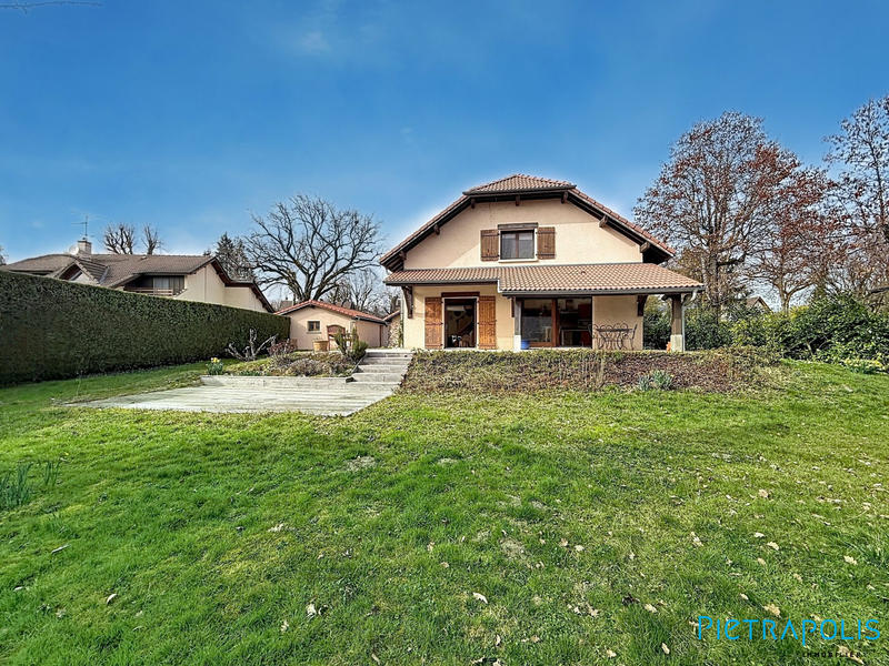 Villa - 162 m² - 6 pièces