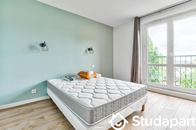 Chambre - 13 m² - 1 pièce