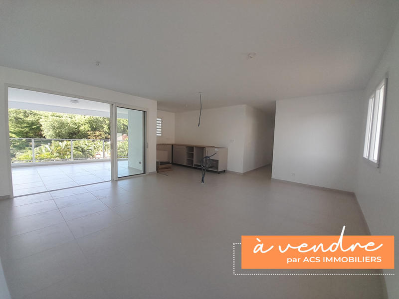 Appartement - 99 m² - 4 pièces