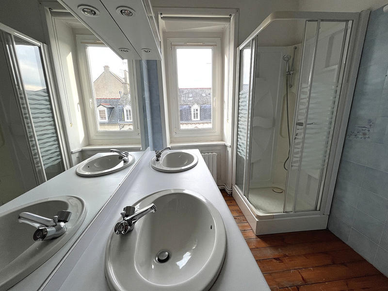 Maison - 175 m² - 8 pièces