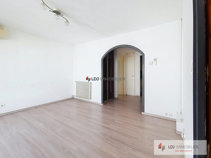 Appartement - 70 m² - 4 pièces