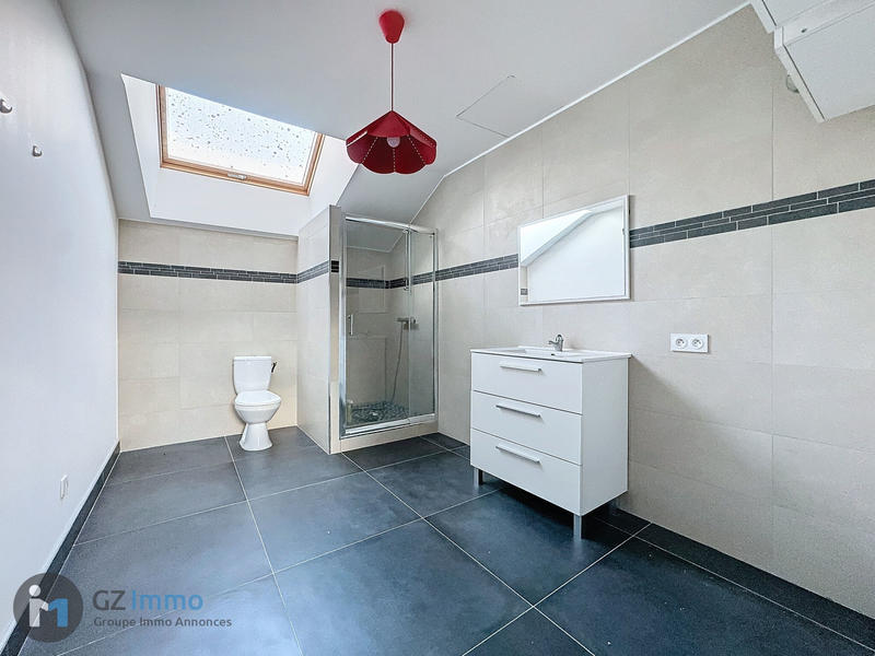 Maison - 214 m² - 7 pièces