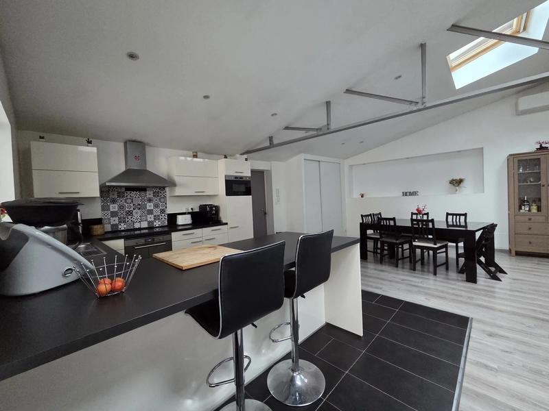 Appartement - 125 m² - 4 pièces