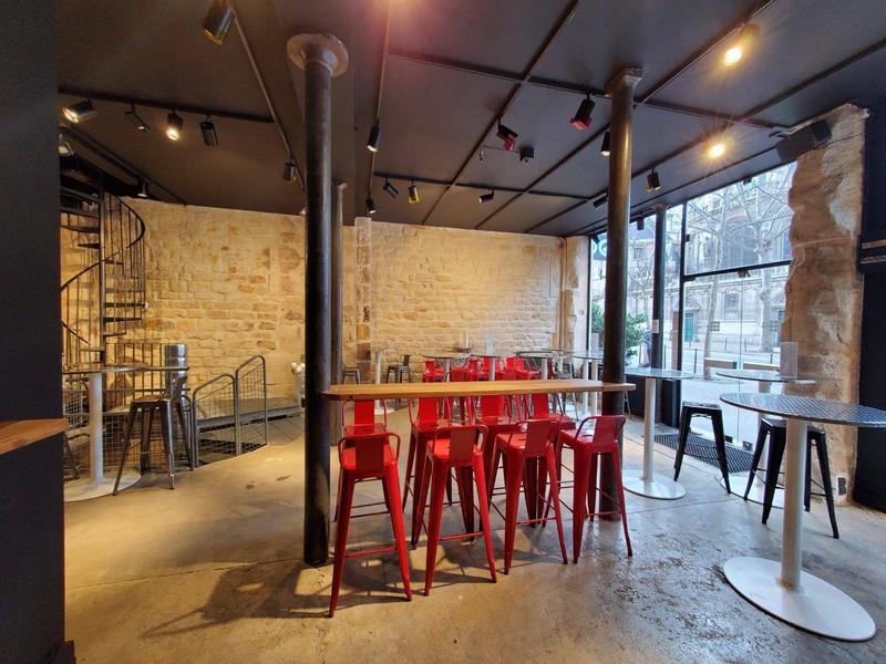 Fonds de commerce - Local commercial - 230 m²