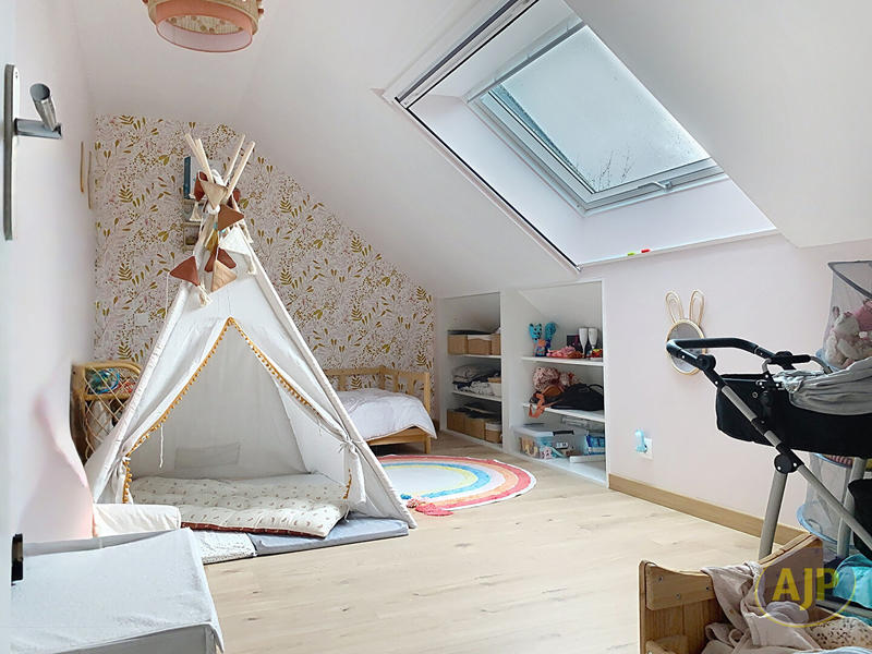 Maison - 145 m² - 6 pièces