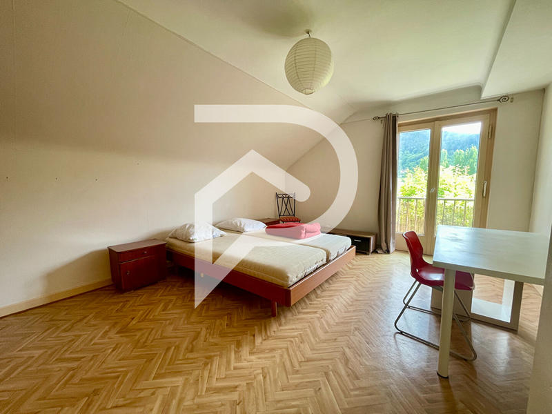 Maison - 137 m² - 6 pièces