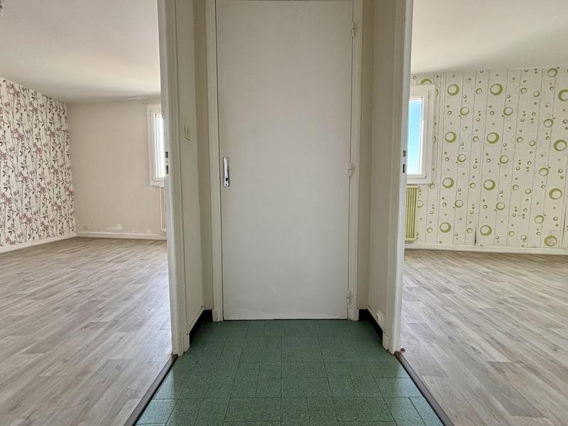 Appartement - 80 m² - 4 pièces