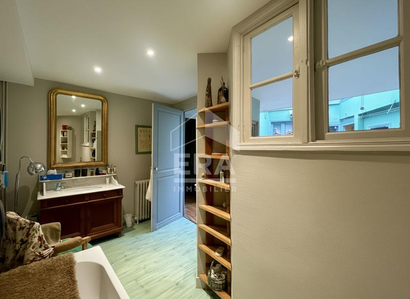 Maison - 230 m² - 6 pièces