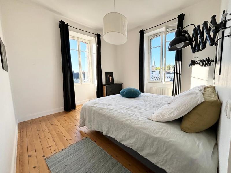 Maison de maîtres - 330 m² - 9 pièces