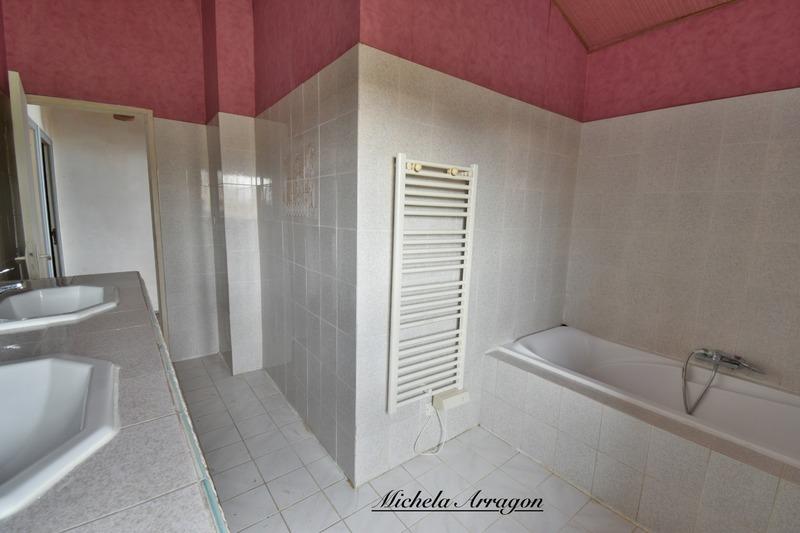 Maison en pierre - 125 m² - 4 pièces