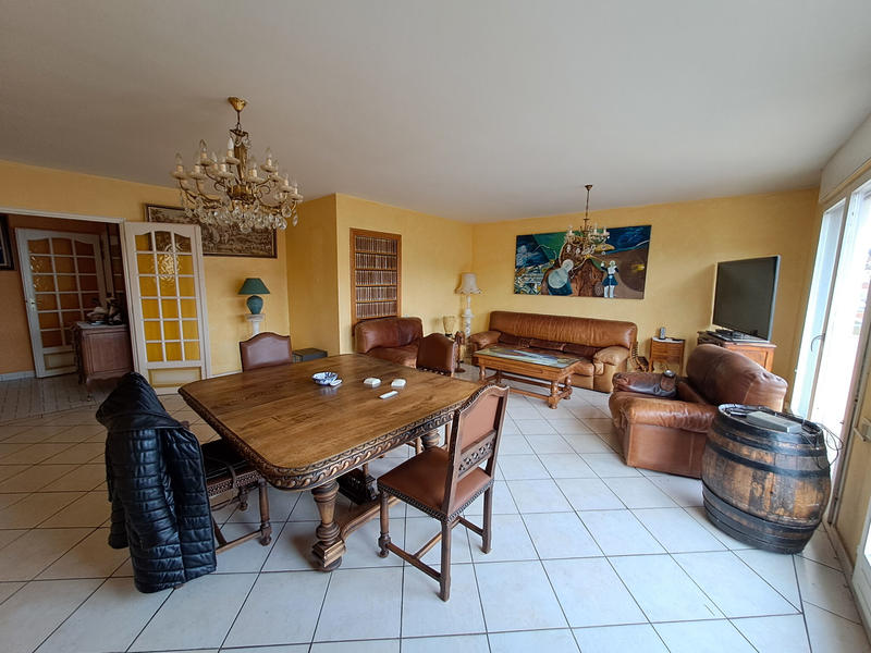 Appartement - 93 m² - 4 pièces