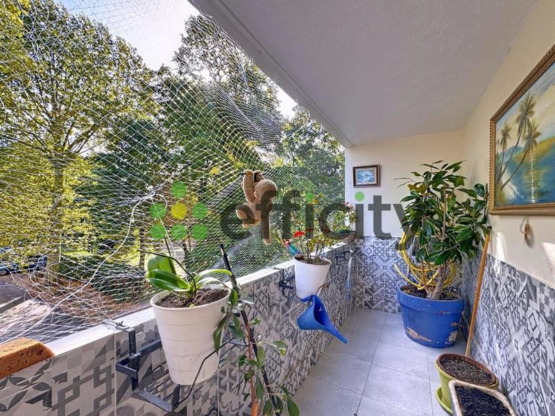 Appartement ancien - 80 m² - 5 pièces