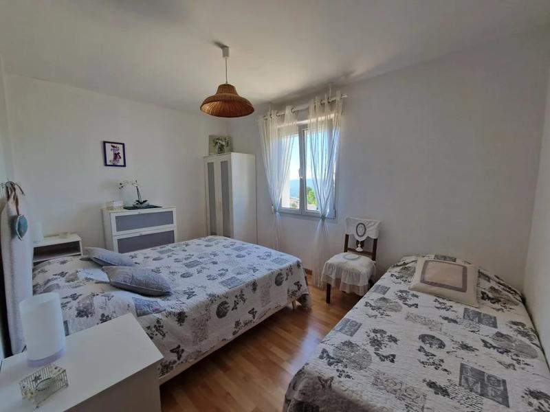 Maison chambre d'hôtes - 240 m² - 11 pièces