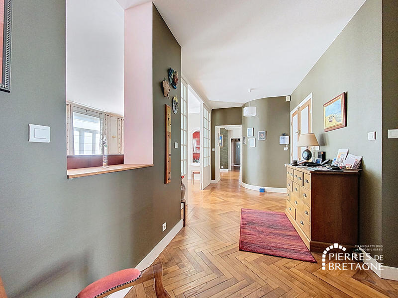 Appartement - 208 m² - 7 pièces