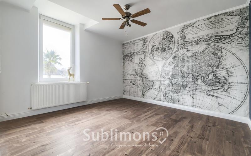 Maison - 223 m² - 9 pièces