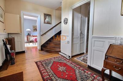 Maison bourgeoise - 217 m² - 6 pièces