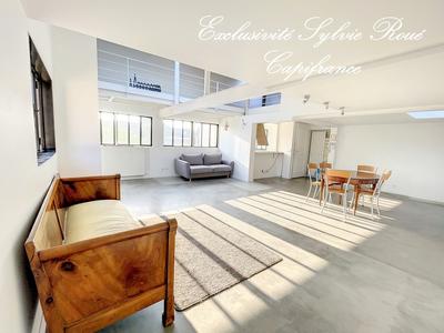 Loft - 135 m² - 4 pièces