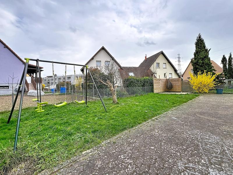 Maison - 81 m² - 5 pièces