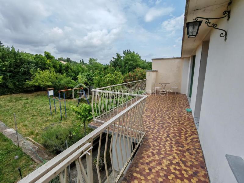 Maison traditionnelle - 205 m² - 10 pièces