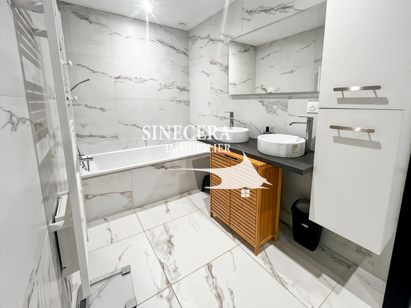 Appartement - 90 m² - 5 pièces