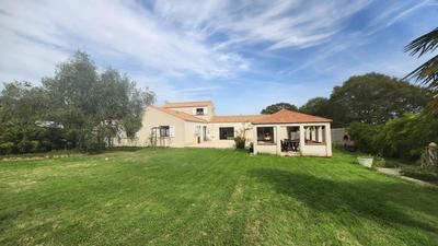 Maison - 168 m² - 6 pièces