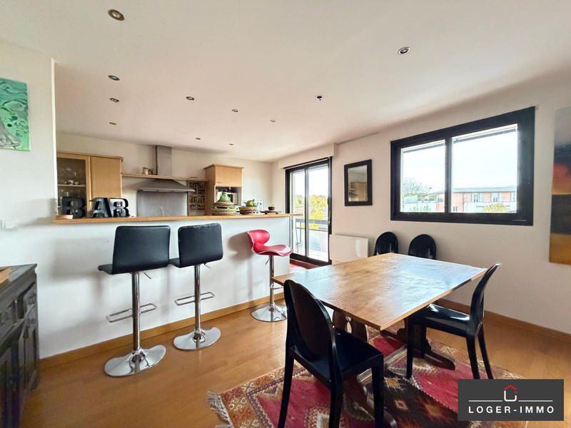 Appartement - 99 m² - 4 pièces