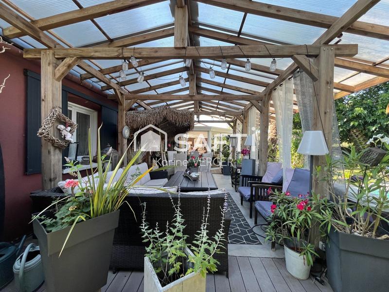 Maison - 180 m² - 8 pièces