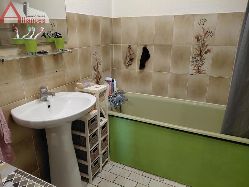 Maison - 218 m² - 9 pièces