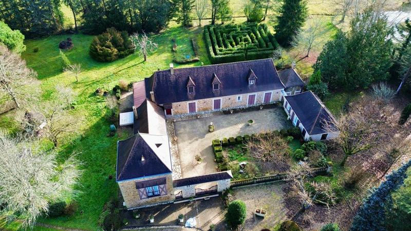 Maison - 176 m² - 7 pièces