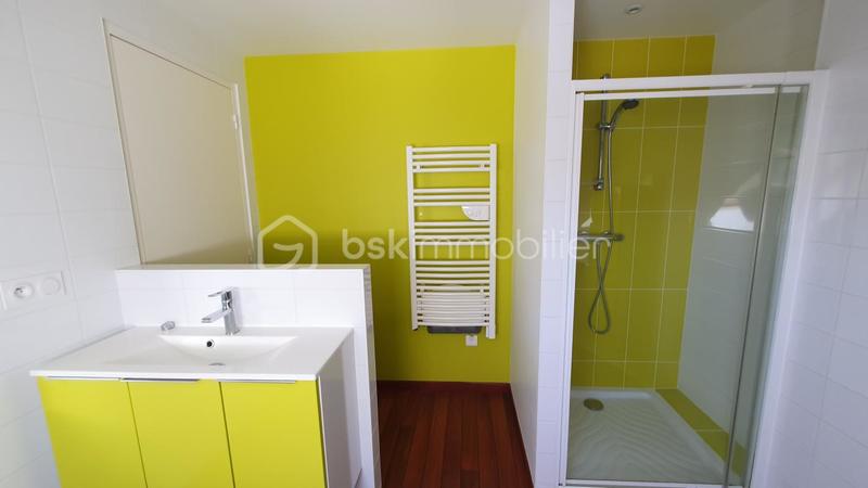 Maison - 210 m² - 10 pièces