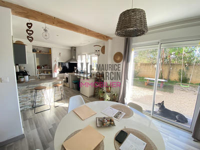 Maison - 245 m² - 8 pièces